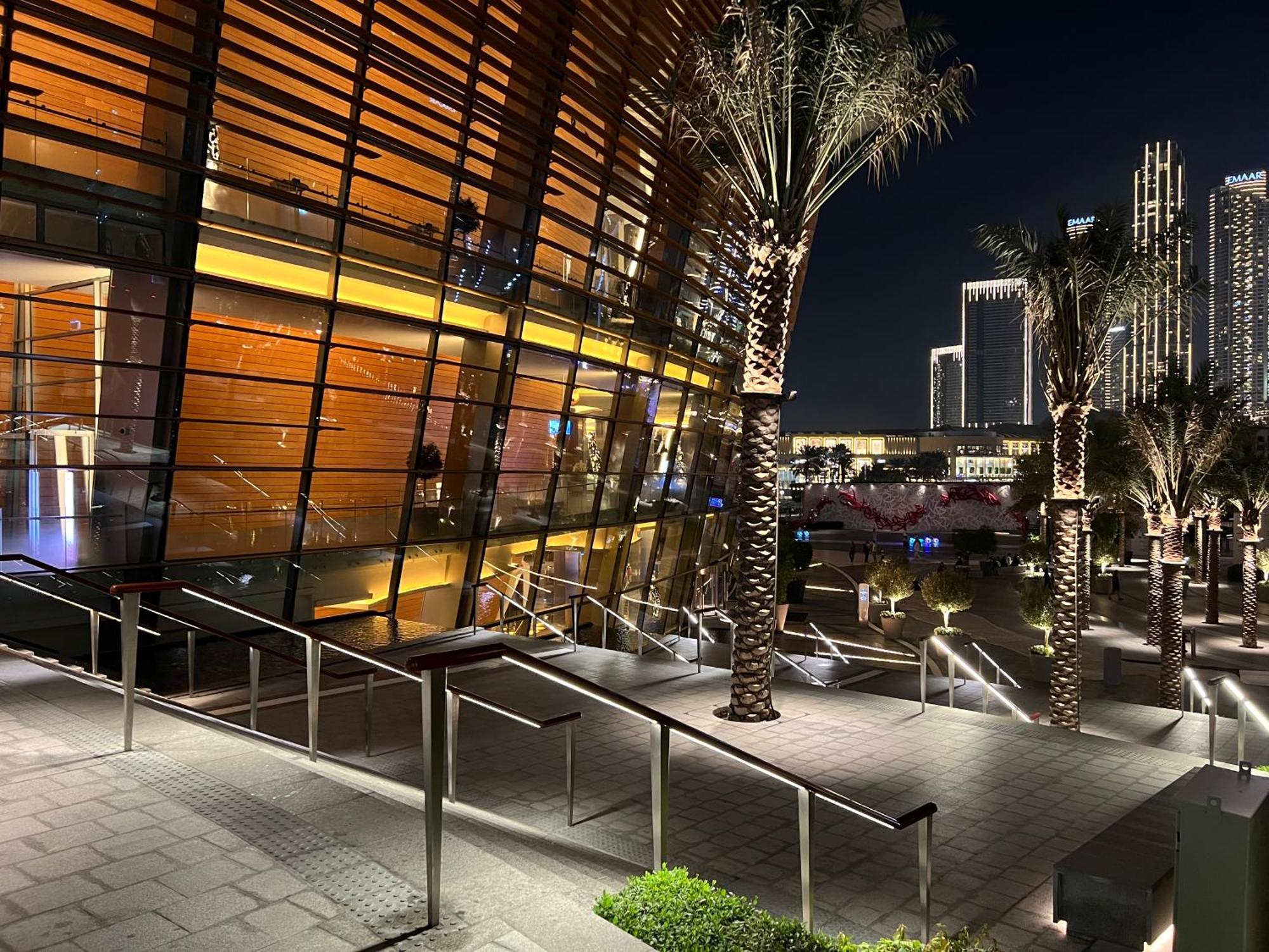 Downtown Luxury - Stunning Burj Khalifa & Sea View - 5 Minutes Walk To Dubai Mall Exterior foto